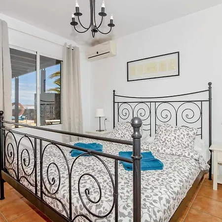 Playa Blanca Sleeps 3 Air Con Wifi Playa Blanca (Lanzarote)